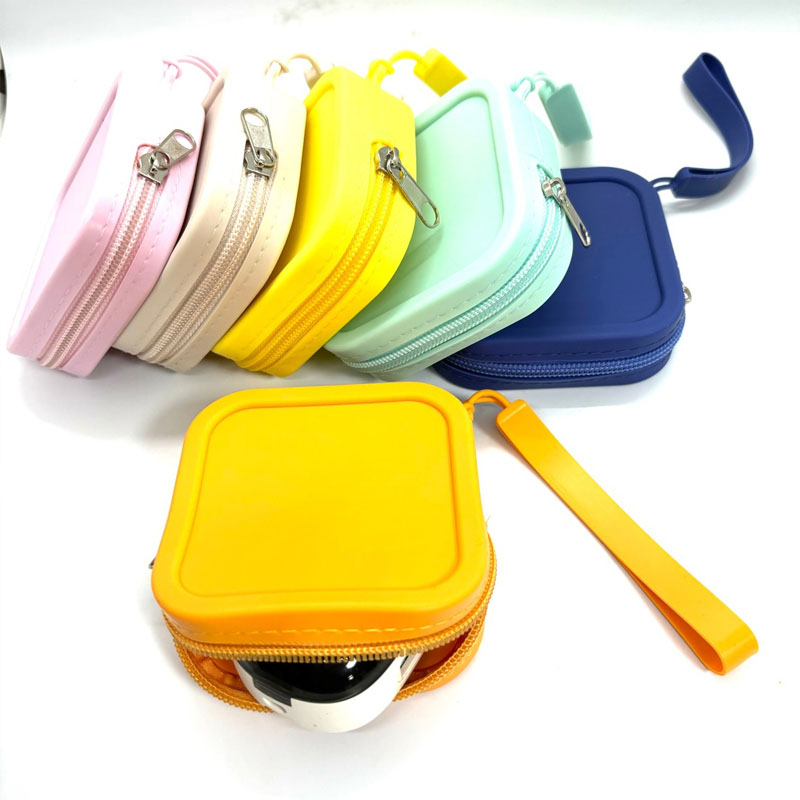 small zipper coin purse